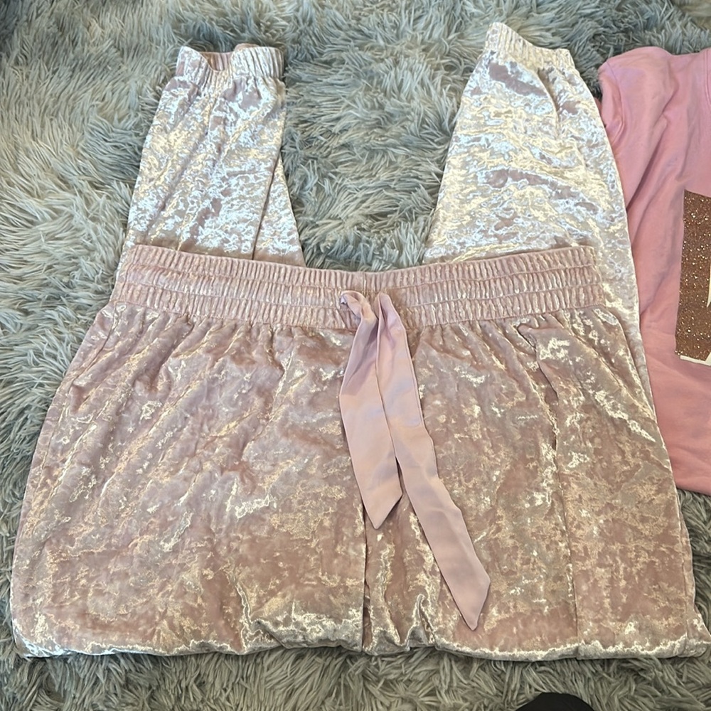 Victoria secret crushed velvet pants and pj top brand new pants never been used - Picture 2 of 4